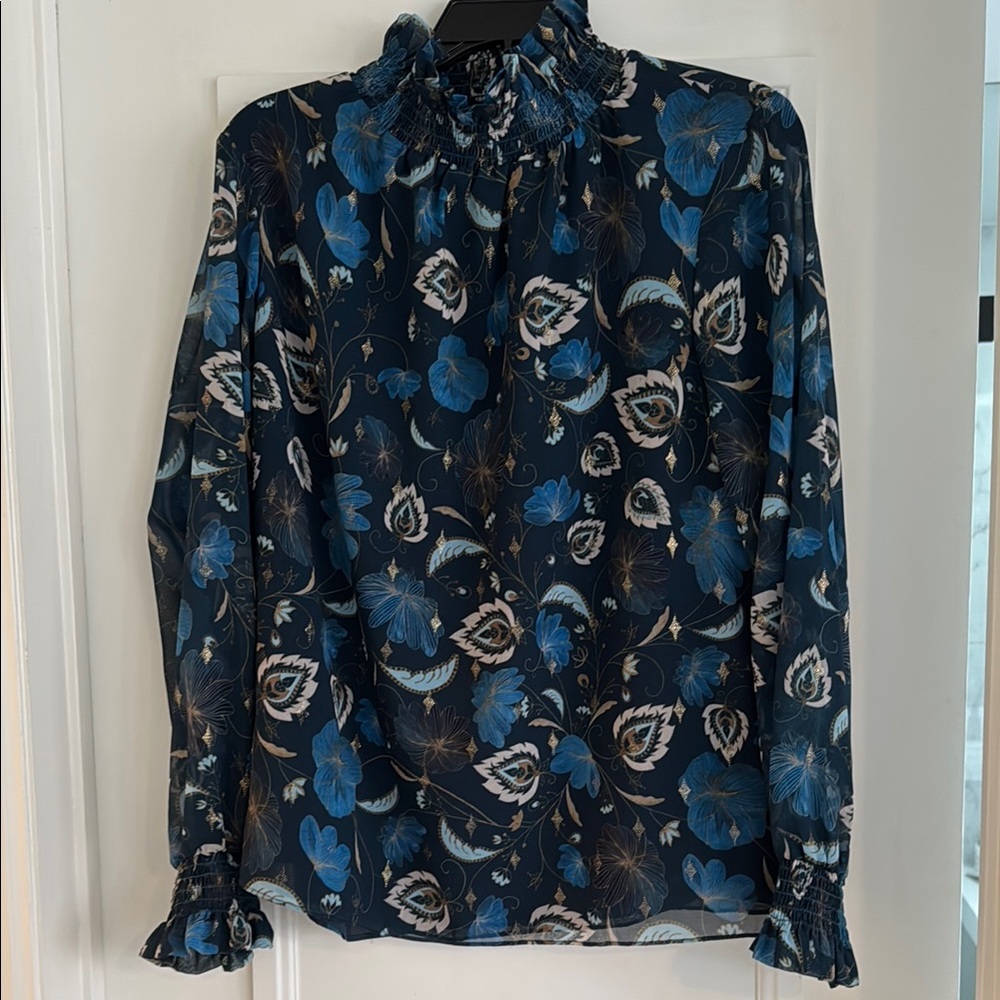Beautiful patterned shirt with gold, sz Xl, Tuckernuck